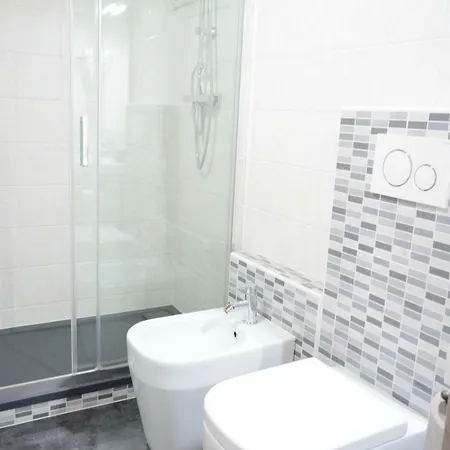 לינה וארוחת בוקר Casa Taty 3*